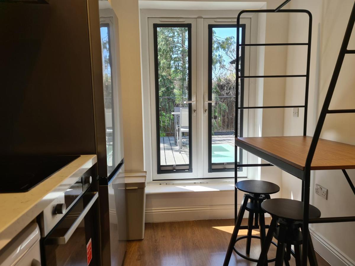 New - Family 2 Bedroom London Apartment In Quiet Street Near Parks 107-3 1Fl מראה חיצוני תמונה