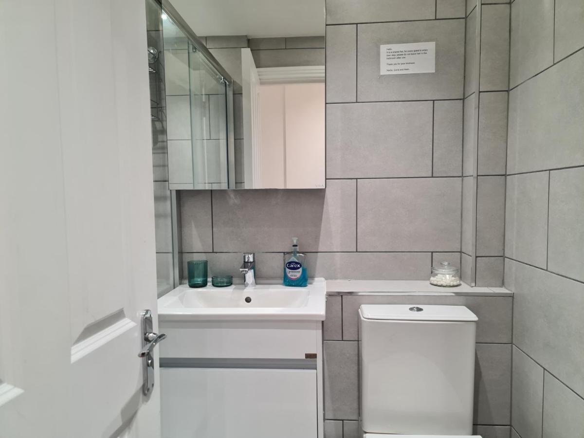New - Family 2 Bedroom London Apartment In Quiet Street Near Parks 107-3 1Fl מראה חיצוני תמונה